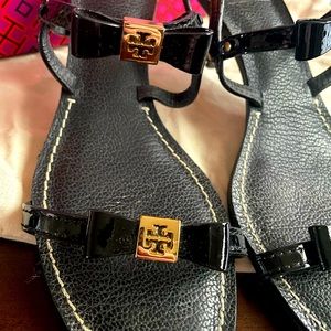 Tory Burch Kailey with bow